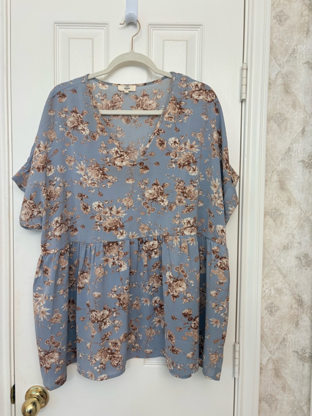 entro Dusty Blue Floral V-Neck Babydoll Tunic